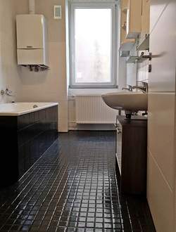 Bild "info:Badezimmer-2-neu-lackiert.jpg"