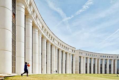 Bild "info:ricardo-bofill-9-port-juvenal-montpellier.jpg"